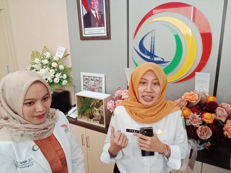 Pria Tertelan Paku, RSUD Arifin Achmad Berhasil Keluarkan dari Paru-paru Pasien