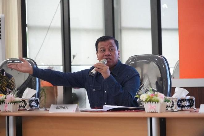 Cek Kualitas Pelayanan Publik, Bupati Suhardiman Gelar Rapat Aparat Desa se-Kuansing