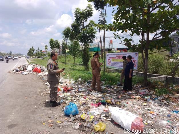 Langkah Tegas Bagi Pembuang Sampah Liar, DLHK Pekanbaru Berlakukan Sanksi dan Denda