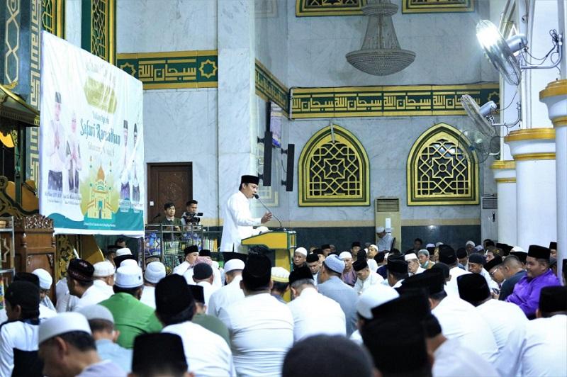 Penghujung Ramadhan, Masjid Raya Senapelan Pekanbaru Santuni 132 Anak Yatim