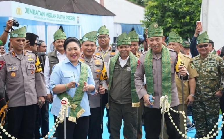 Kapolri bersama Titiek Soeharto Resmikan 27 Jembatan di Riau, 83 Lagi Segera Dibangun: Dongkrak Ekonomi dan Akses Warga