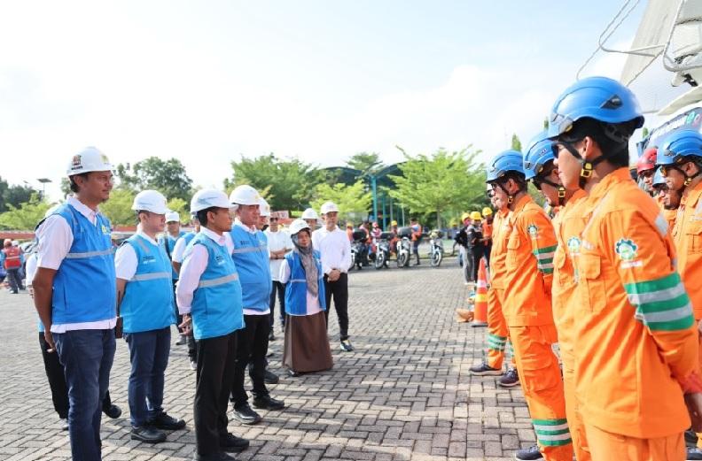 PLN Amankan Listrik dengan 1.890 Personel Siaga, Pastikan Listrik Riau-Kepri Tak ‘Kedip’ Saat Lebaran
