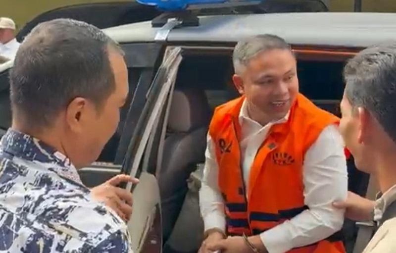 Jalani Sidang Pagi Ini, Gubernur Riau Nonaktif Abdul Wahid Tiba di PN Pekanbaru