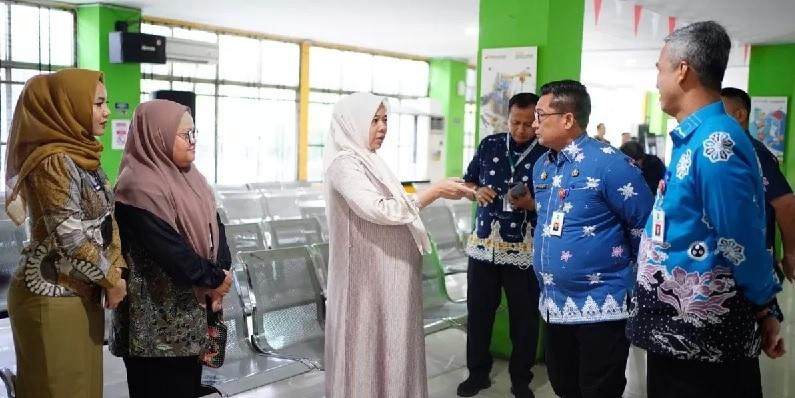 Sidak Tiga OPD Sekaligus, Sekda Riau Tekankan Pelayanan Cepat dan Transparan