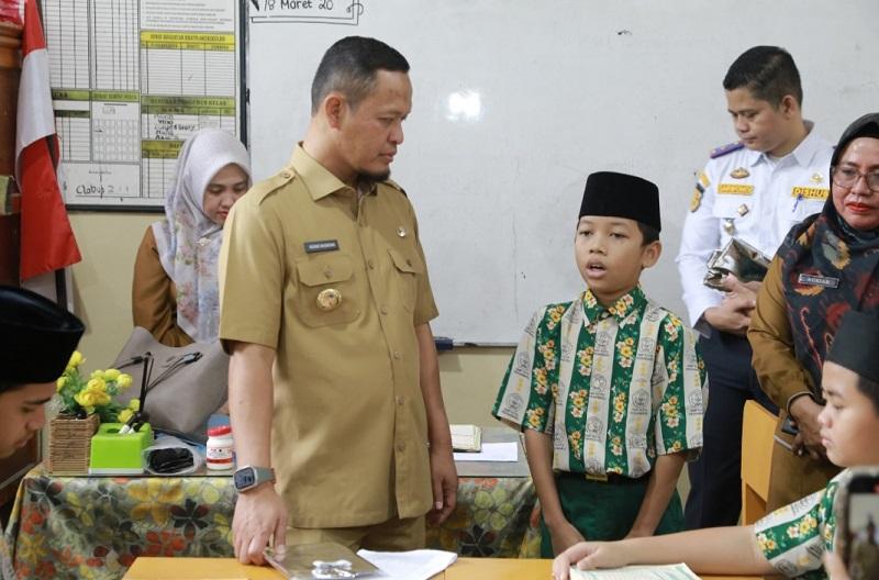 Lolos SPMB 2026 Jalur Afirmasi, Pemko Pekanbaru Siapkan Seragam Gratis Siswa Kurang Mampu