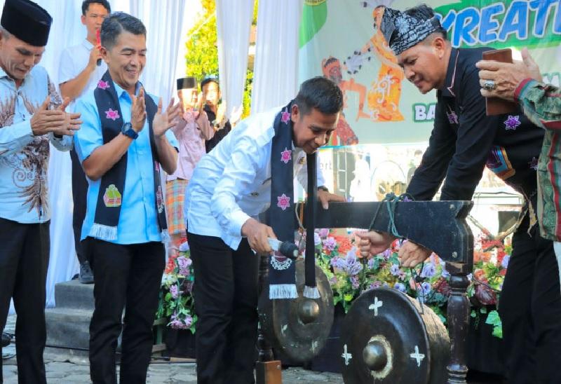 Festival Lipat Kain III Meriah, Bupati Kampar Dukung Jadi Agenda Wisata Unggulan Daerah
