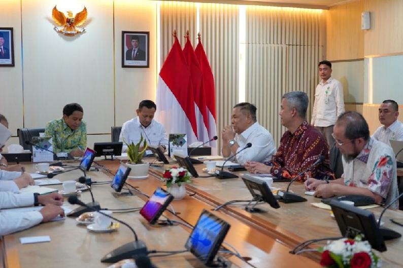 Plt Gubri SF Hariyanto Audiensi dengan Menhut, Bahas Tiga Isu Strategis Riau