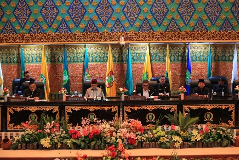 Rapat Paripurna DPRD Riau Sepakati LKPJ 2025, Jadi Acuan Perbaikan Pemerintahan Riau