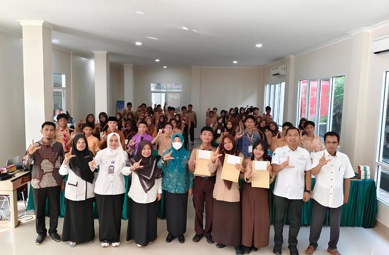 Bunda Literasi Kampar Dorong Penguatan Literasi Pelajar Lewat Pelatihan Resensi Buku