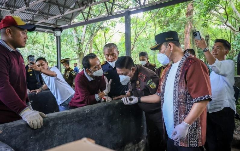 Tak Lagi Dimusnahkan, Barang Bukti Rokok Ilegal Diolah Jadi Kompos untuk Petani Pekanbaru