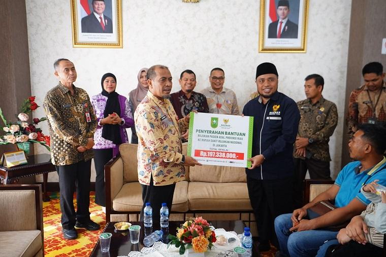 Didukung BAZNAS, Pemprov Riau Berangkatkan 9 Pasien Kurang Mampu Berobat Lanjutan ke Jakarta