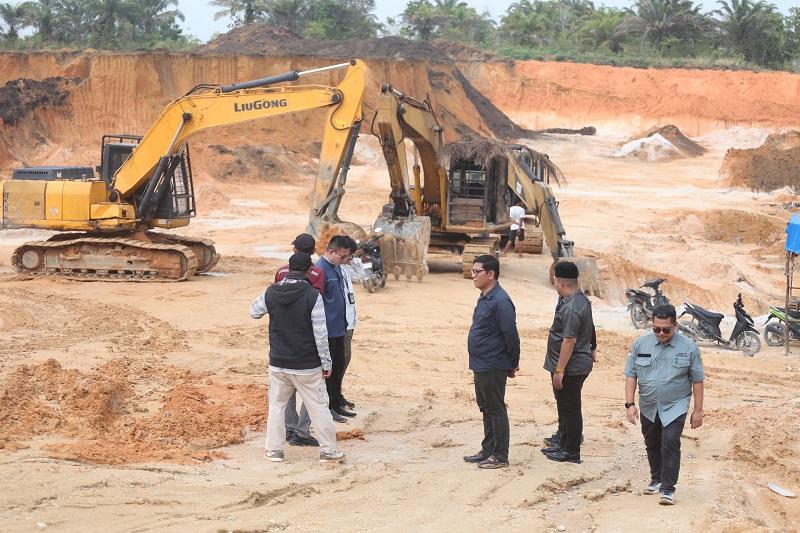 Ketahuan Beroperasi Tanpa Izin, Pemprov Riau Hentikan Sementara Dua Lokasi Tambang di Kampar