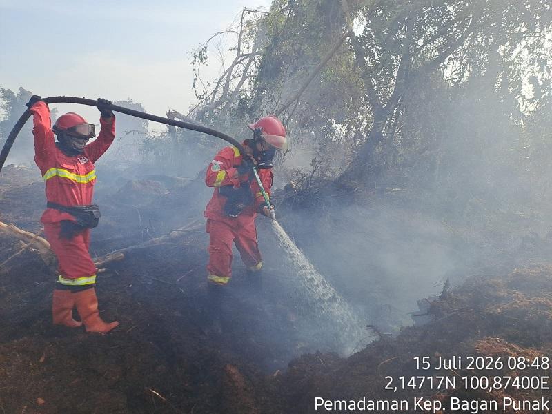 Karhutla 10 Hektare di Bagan Punak Belum Terkendali, Angin Kencang Bikin Api Terus Berkobar