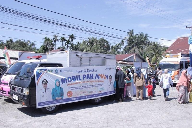 Tekan Harga Pangan, Mobil ‘Pak Aman’ Keliling Pekanbaru Jual Sembako Murah