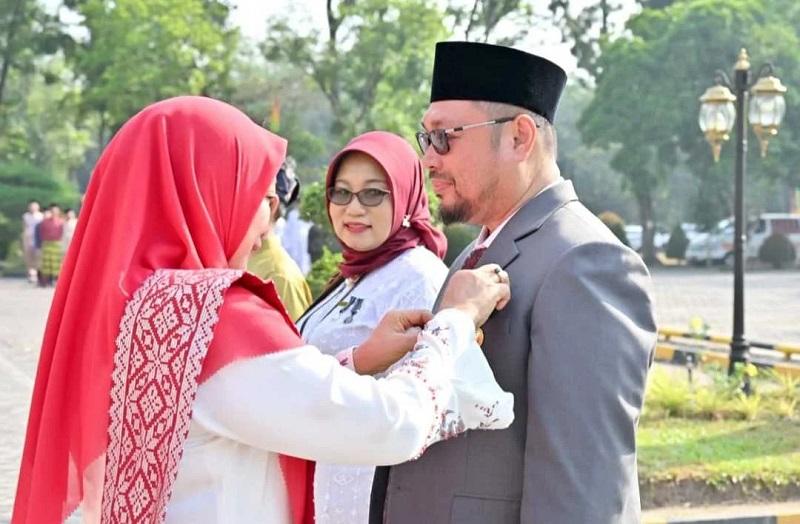 93 PNS Unri Terima Satyalancana Karya Satya di HUT ke-81 RI