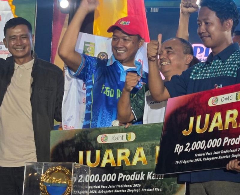 Alam Cahayo Tuah Nagori Pecah Penantian Cerenti, Juara Pacu Jalur 2026