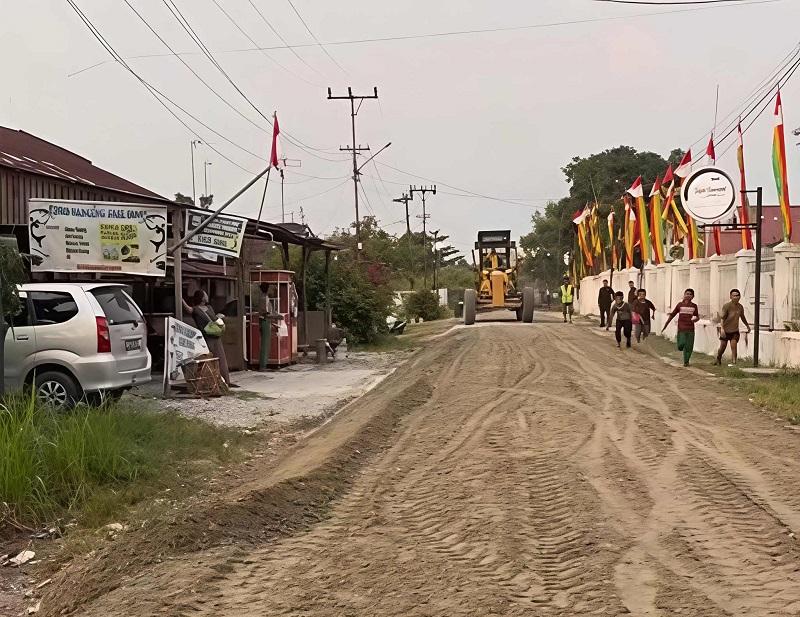 Belasan Tahun Tak Tersentuh, Pemko Pekanbaru Akhirnya Benahi Jalan Pesisir Rumbai