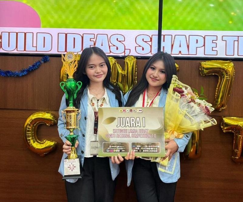 Raih Juara I, Dua Mahasiswa FH Unri Buktikan Kualitas di Debat Nasional
