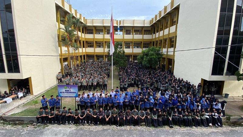 MAN 2 Pekanbaru Masuk Peringkat 7 Top 10 Madrasah Nasional, Koleksi 449 Prestasi