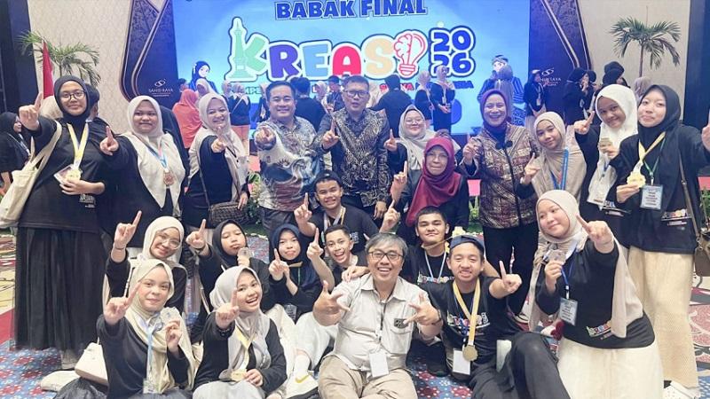 Buktikan Unggul di Bidang Riset, MTsN 1 Pekanbaru Borong Medali di KREASI 2026