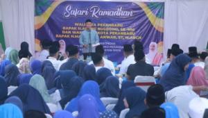 Safari Ramadhan, Walikota Alokasikan Rp200 Juta untuk Masjid Baitul Amanah Tenayan Raya
