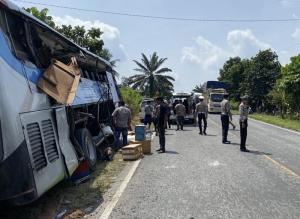 Lakalantas Bus PMH dan Truk di Lintas Timur, 4 Korban Tewas Teridentifikasi