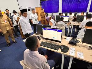 Jaga Integritas TKA, Mendikdasmen Abdul Mu’ti Siap Sanksi Berat Pengawas yang Curang