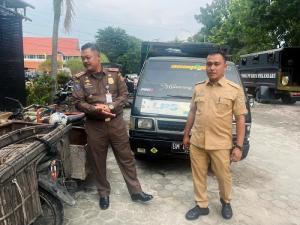 Sampah dari Luar Kota Dibuang ke Pekanbaru, 8 Kendaraan Diamankan DLHK–Satpol PP