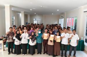 Bunda Literasi Kampar Dorong Penguatan Literasi Pelajar Lewat Pelatihan Resensi Buku
