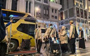 Jemaah Haji Riau Kloter BTH 03 Bergerak ke Makkah, Satu Orang Dirawat di Madinah