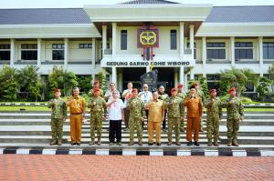 SF Hariyanto Bertemu Pangkopassus, Tekankan Sinergi dan Dukungan Pemprov Riau untuk Grup 3 Kopassus