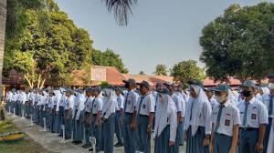 Mulai Tahun Ajaran Baru, Disdik Riau Larang Penjualan dan Kewajiban Pembelian Seragam oleh Sekolah