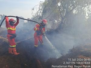 Karhutla 10 Hektare di Bagan Punak Belum Terkendali, Angin Kencang Bikin Api Terus Berkobar