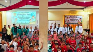 FK Universitas Awal Bros Gelar Skrining Buta Warna dan Edukasi Obat bagi 170 Siswa SD Kusuma