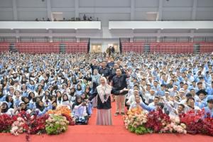 PKKMB Unri 2026 Dibuka, Rektor Sri Indarti Ajak 7.555 Mahasiswa Baru Bangun Karakter
