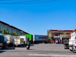 Antrean Truk Solar Meluber ke Jalan, Dishub Pekanbaru Ingatkan SPBU Atur Kendaraan